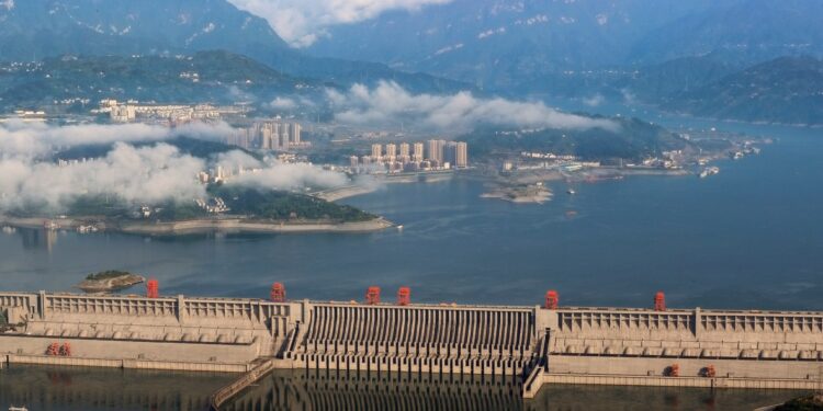 China intends to build the largest hydroelectric dam in the world news