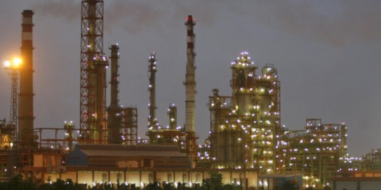 India surpasses China in global oil demand in 2025 | economy
