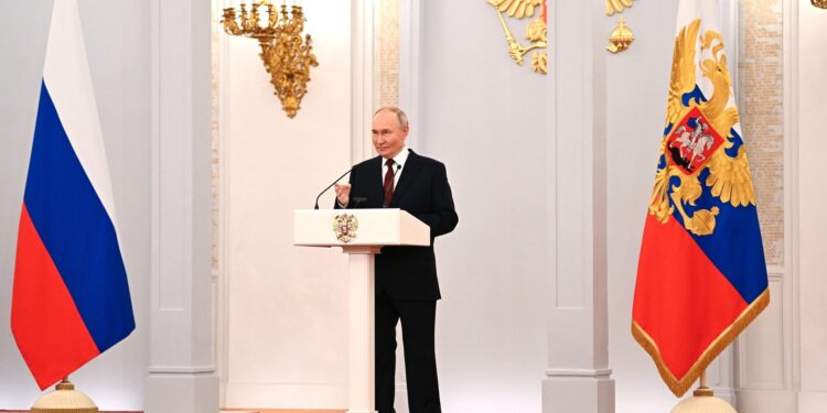 Putin expects the difficulty of implementing any new agreement to transport gas through Ukraine economy