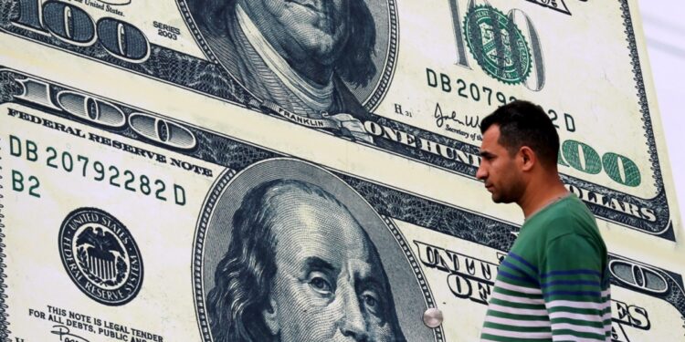 Remittances from Egyptians abroad jump to $23.7 billion in 10 months economy