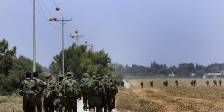 Calist: heavy losses to employers in Israel due to reserve soldiers economy