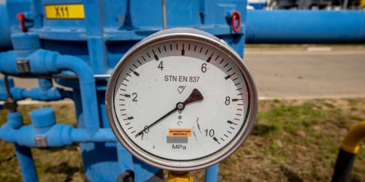 How did Ukraine transform gas transmission lines from a means of pressure on them to a piece of paper in its hand? | economy