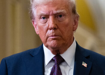 Immigration | Trump in search of a health threat