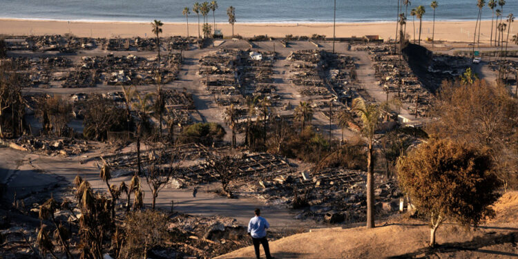 Los Angeles | Fires spread, death toll rises to 24