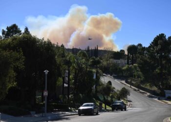 Los Angeles | Fires spread despite firefighters’ efforts