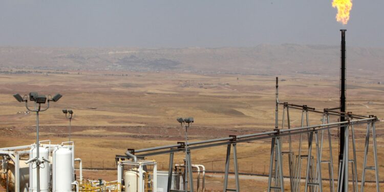 American pressure on Iraq to resume exports of Kurdistan and Baghdad oil deny economy