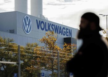Financial Times: Volkswagen dreams in the electric cars sector fade economy