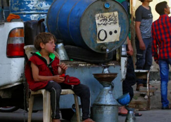 How did Tweeters comment on the contract between the Damascus government and “SDF” about oil? | economy
