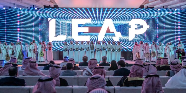 Saudi Arabia attracts investments of 14.9 billion dollars in artificial and technical intelligence economy