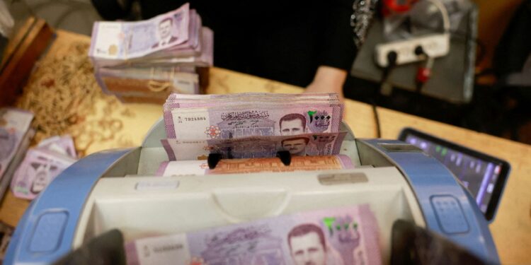 The increase in the exchange rate of the Syrian pound against the dollar today, Sunday economy