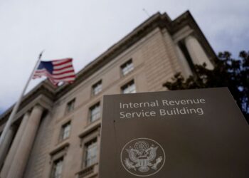 Trump begins to separate thousands of employees from the Tax Authority economy