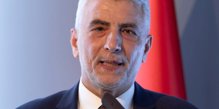 Turkish Minister: We started free trade activations with Syria economy