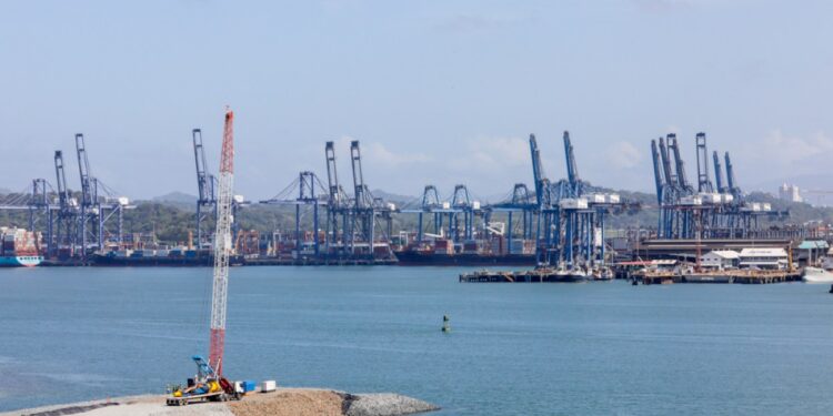 America controls Panama’s ports through an agreement for Black Rock economy