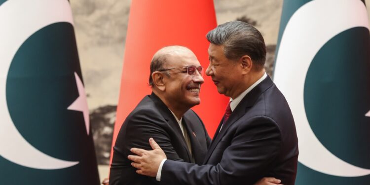 China reduces the burden of Pakistan’s debt by extending a billion dollar loan economy