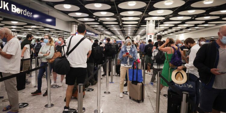 Heathrow Airport investigates the reasons for the closure after resuming the movement Economy news