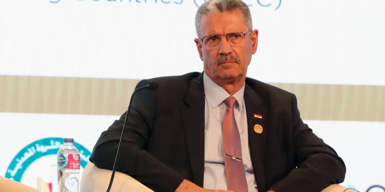 Iraqi Oil Minister: Iranian oil tankers used forged Iraqi documents news