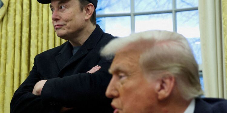 It may affect 80,000 employees .. The start of the demobilization of employees at the Ministry of American warriors Economy news