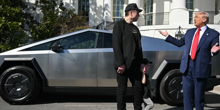 Protests and fires targeting Tesla in America and Trump promotes it, so what is the story? | Economy news