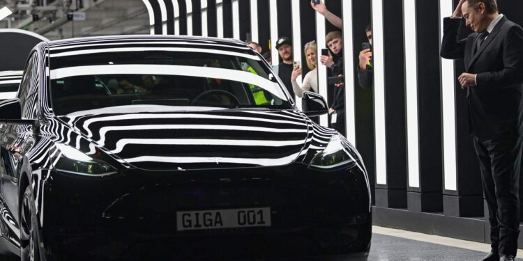 Tesla sales collapsed in Germany, was it affected by the Trump customs revolution? | economy