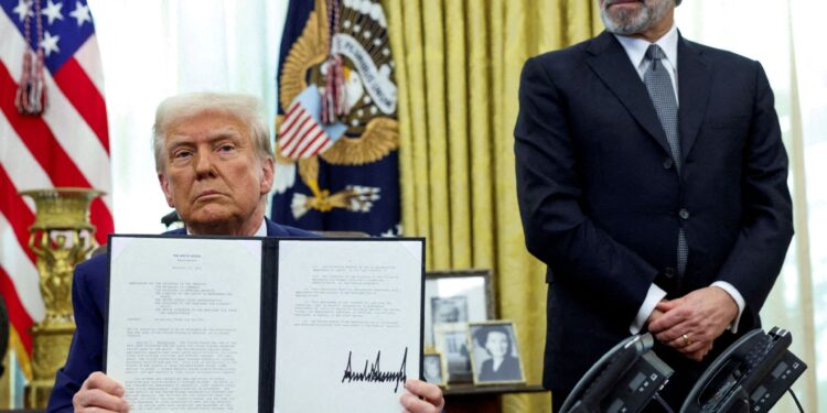 Trump opens the door to a settlement in his commercial war on Canada and Mexico economy