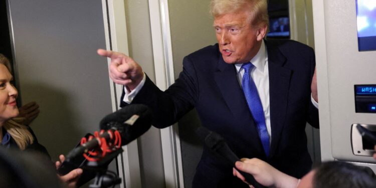 Trump presses his advisers to escalate customs duties economy