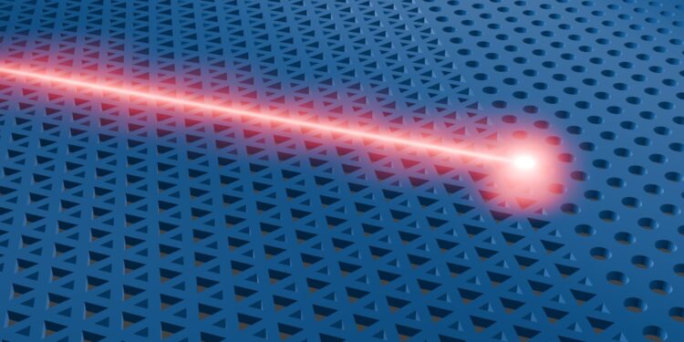 A new mechanism uses a photonic crystal to focus light on a chip