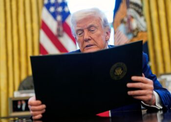 “Buy now” .. Trump’s tweet that shook Wall Street economy
