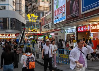 Can the Chinese consume goods locally instead of exporting it to America? | economy