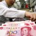 China records a leap in the transactions with the yuan with Cambodia and Malaysia economy