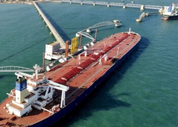 China stores more oil, benefiting from the American trade war economy