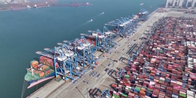 Chinese stocks are witnessing a slight recovery and Beijing ready to conduct negotiations economy