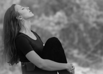 Circular breathing induces modified states of consciousness linked to better mental health