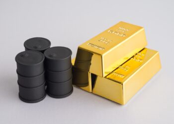 Gold decreases and oil continues to decline with the decline of trade tension economy