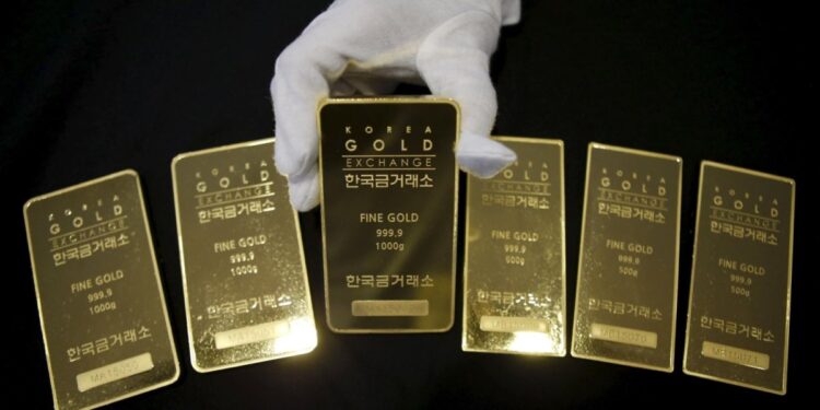 Gold exceeds $ 3,300 driven by trade war and more expectations economy