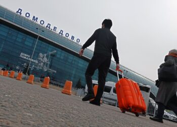 Migrant remittances in Russia are a threat to the local economy and a life artery for others economy