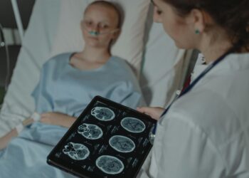 Research identifies the key enzymatic target to combat dead brain cancers