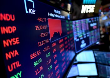 The American Stock Exchange opens up to a decrease despite the rise of international stock exchanges after the suspension of Trump fees economy