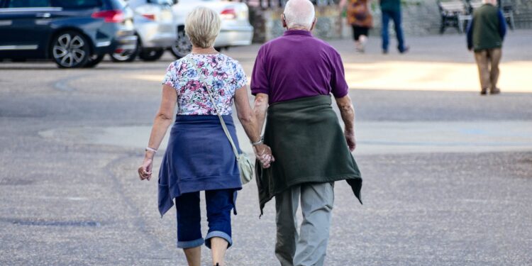 The long -term study connects chronic living conditions in the highest risk and cancer mortality and mortality