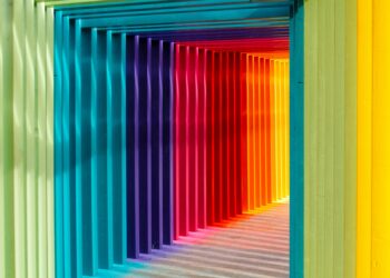 The structure of the language shapes colors addition links even for people born blind, reveals the study