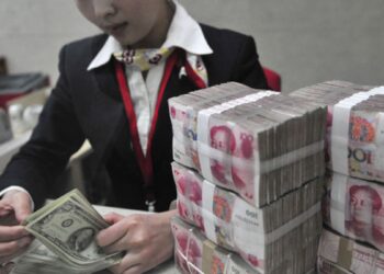 The yuan at the lowest level in 19 months, the dollar is declining and gold is rising due to Trump’s fees economy