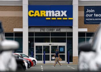 Trump fee raises chaos in the American auto market economy