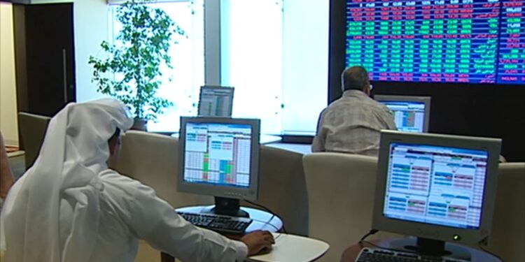 Trump retracted the threat of the Federal Reserve, raises the Gulf markets economy