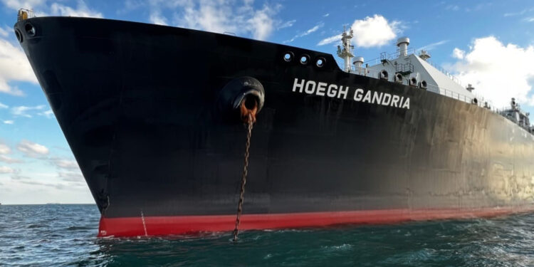 An agreement between Egypt and “Hug Evi” to create a liquefied gas storage station economy