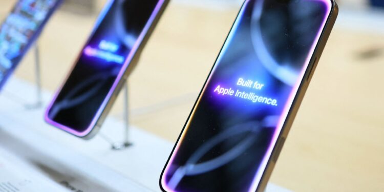 Apple is looking to raise the prices of new iPhone phones technology