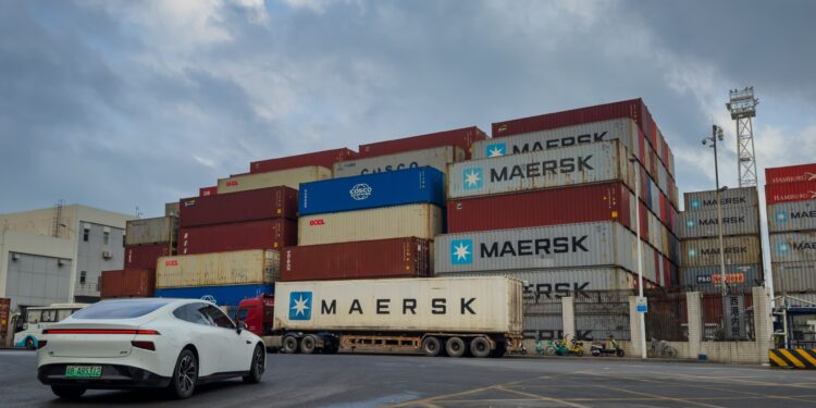 Chinese media: America contacted Beijing to hold fees economy