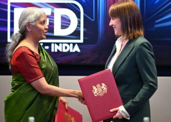 Historical trade agreement between Britain and India economy