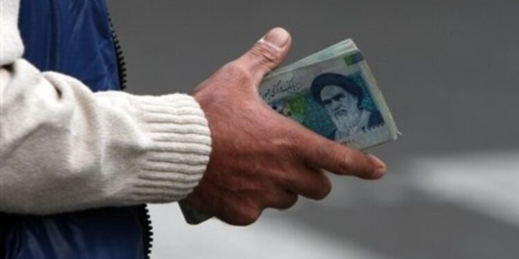 How did the nuclear negotiations with America reflect on the Iranian market? | economy