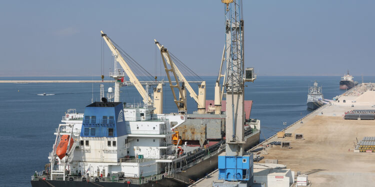 Investcorp invests in an expansion of the Omani port of Duqm at a value of $ 550 million economy
