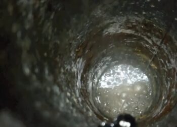The crust of the earth contains indices on the source of unusual clean energy