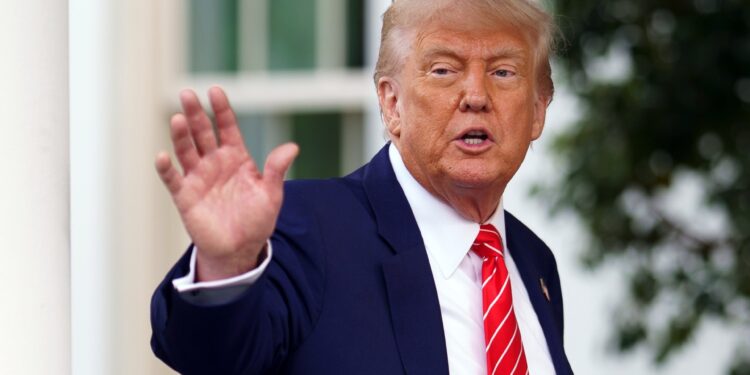 Trump suggests reducing customs duties on China to 80% economy